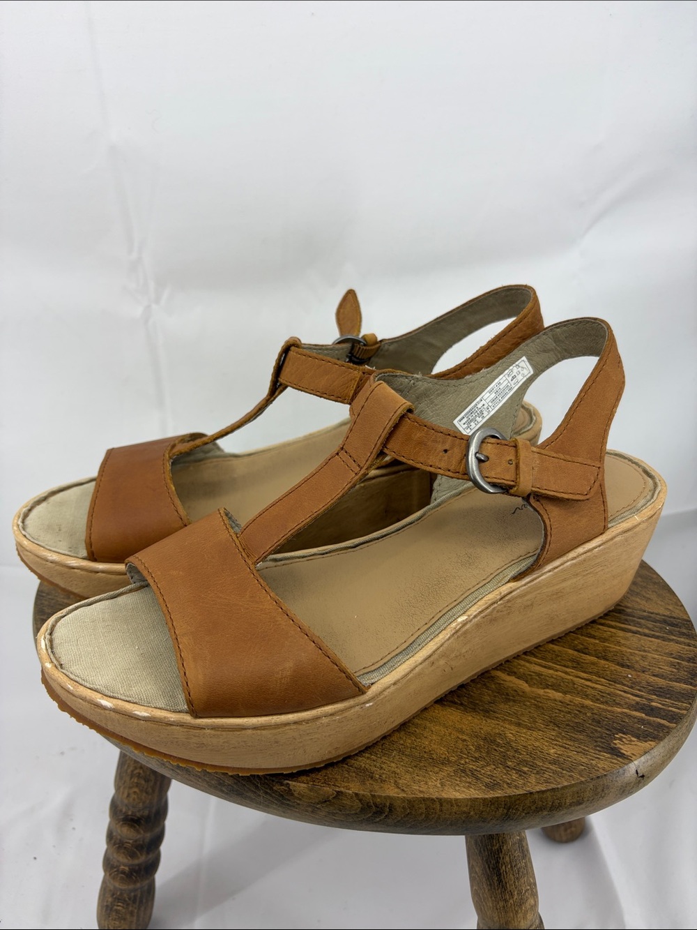 Eddie Bauer Kara Tan T-Strap Wedge Wood Sandals, Womens 9
